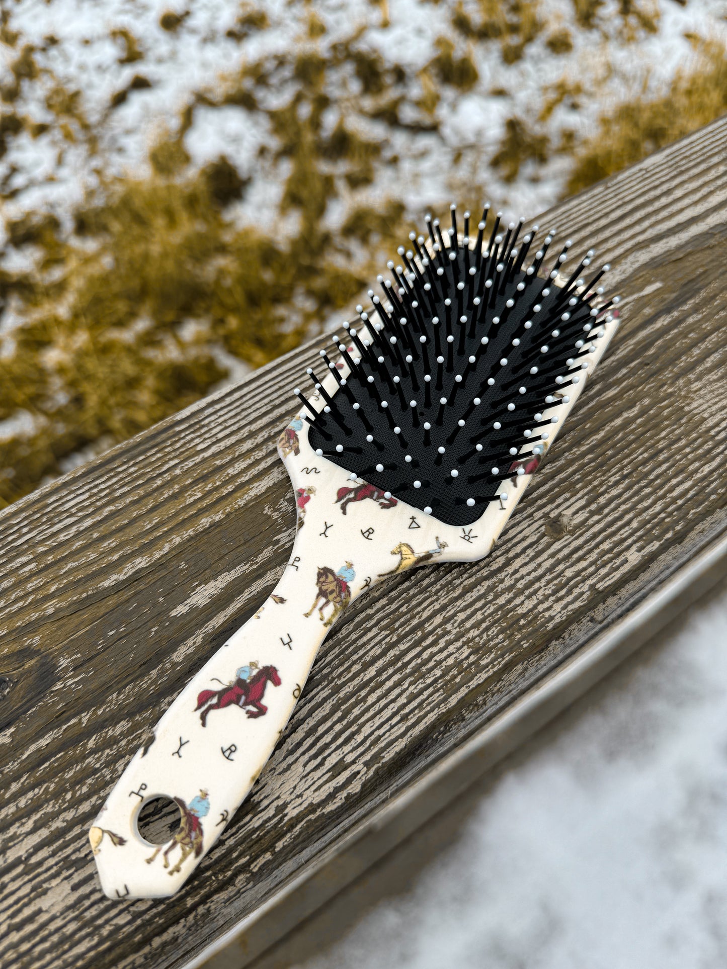 BEIGE RODEO HAIRBRUSH