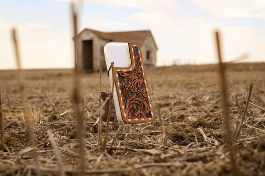 TRADITIONAL TOOLED LEATHER PHONE CASE