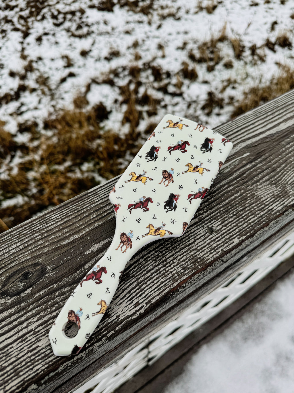 BEIGE RODEO HAIRBRUSH