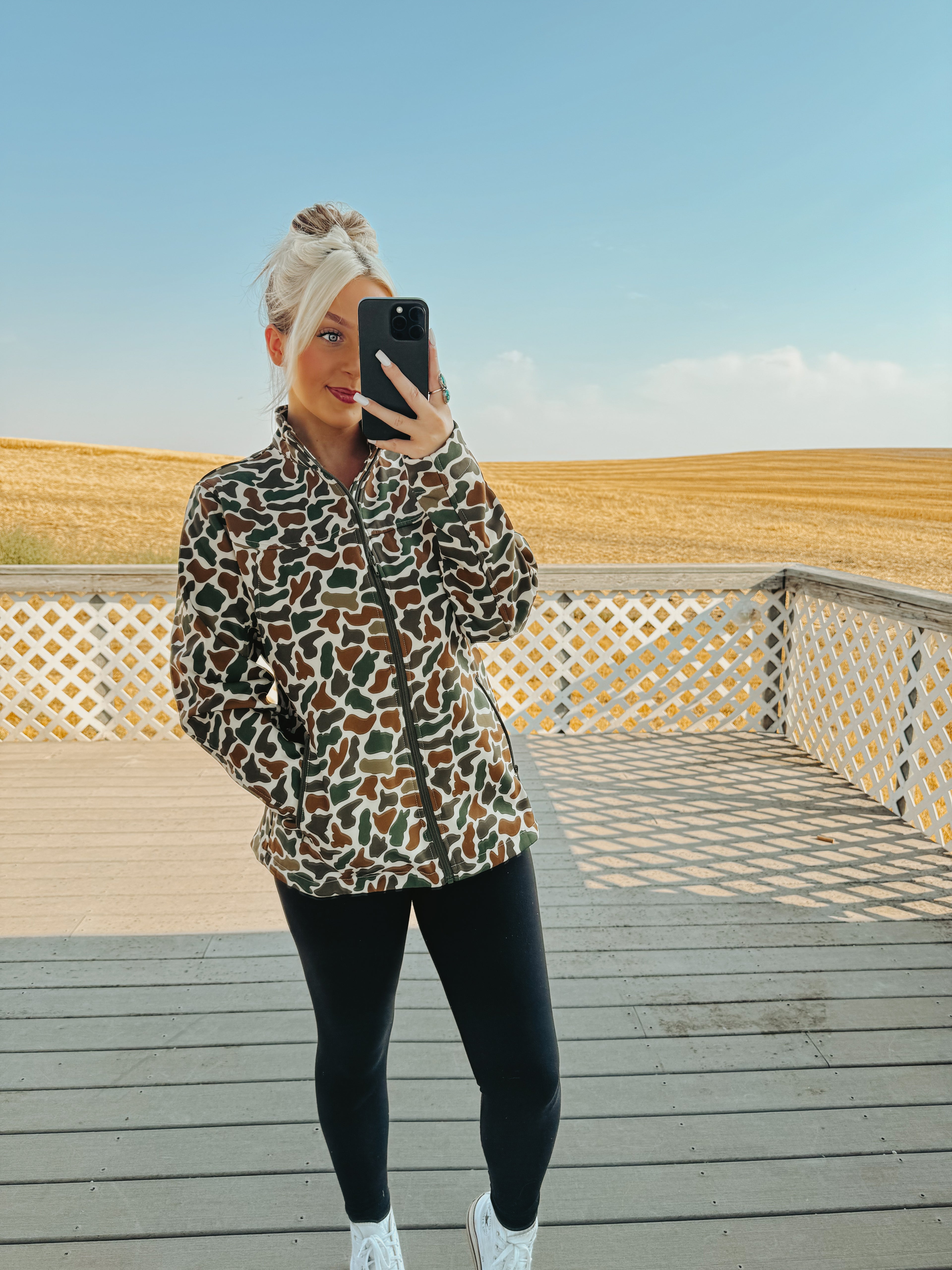 BUCKIN CAMO JACKET