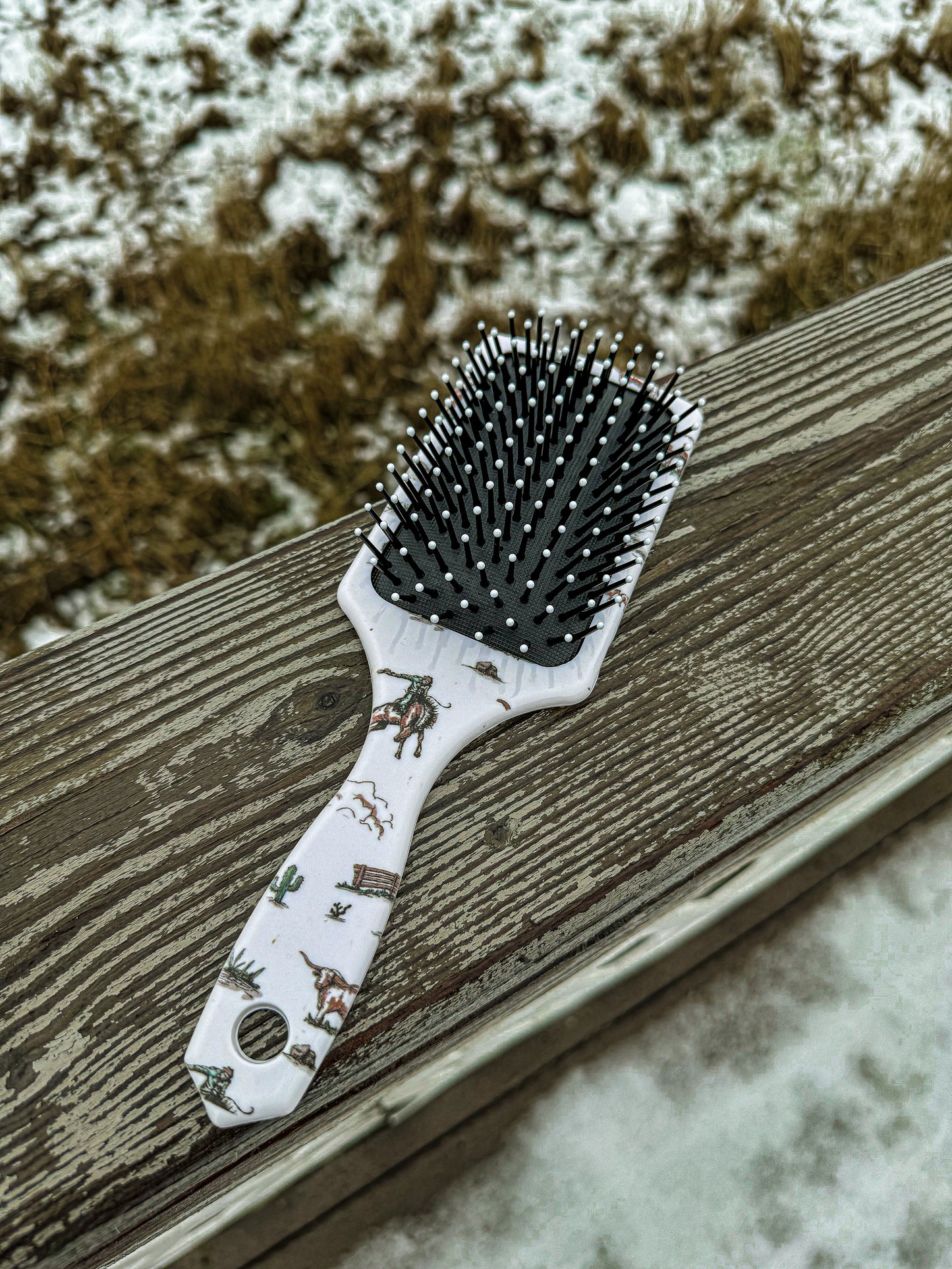 WHITE RODEO HAIRBRUSH